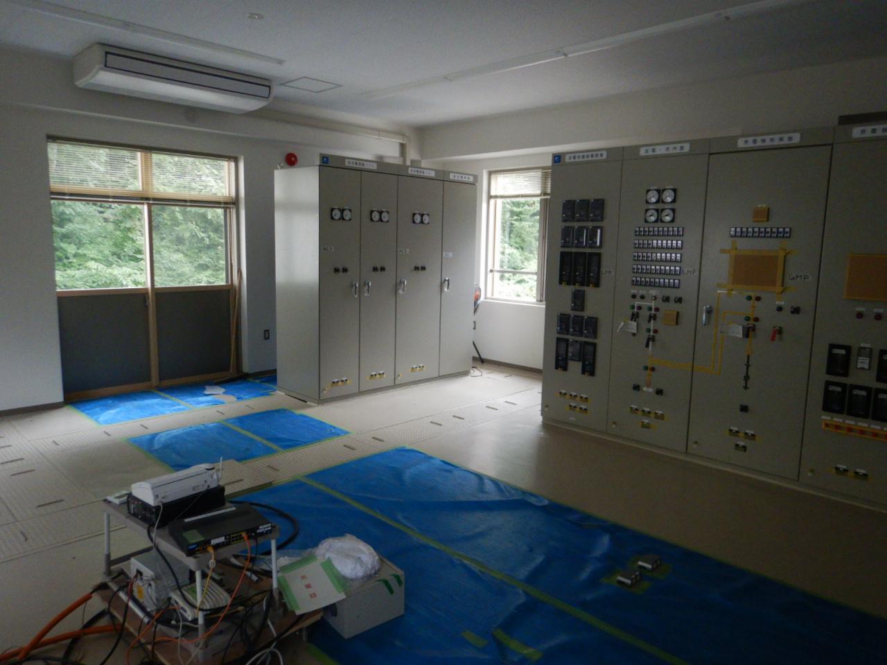 配電盤機器据付